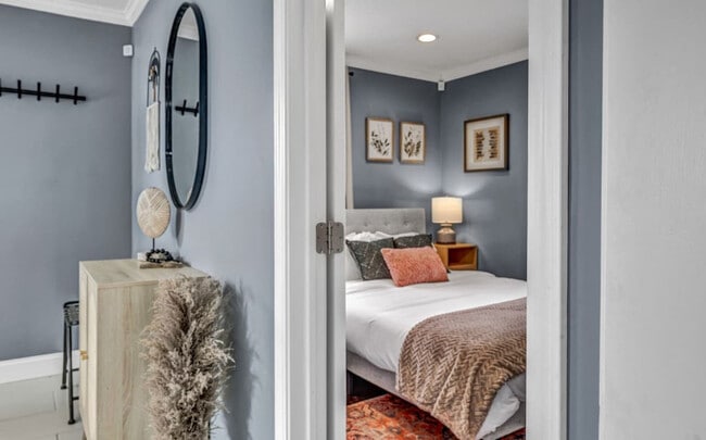 Building Photo - 1036 Union Ave