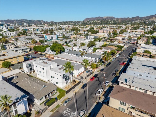 Building Photo - 1217 N Kingsley Dr