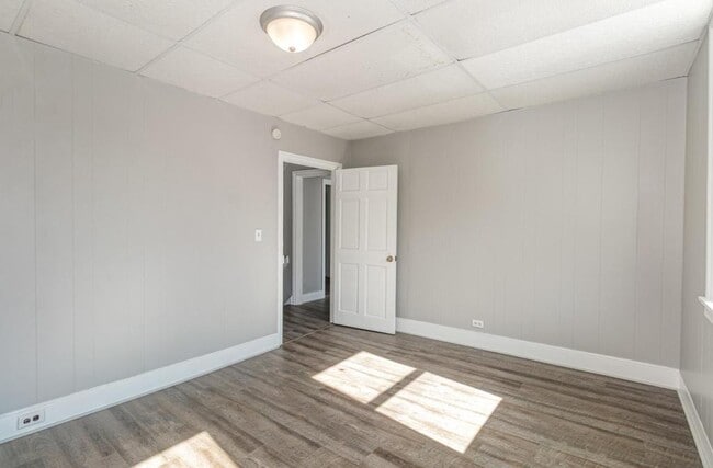 Building Photo - 1230 Montour Rd