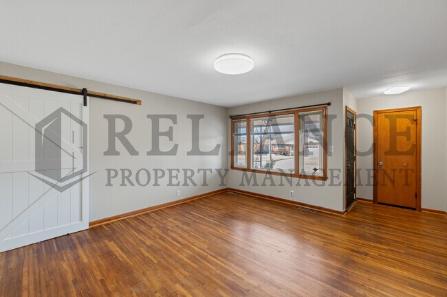 Building Photo - 1720 S Windsor Rd