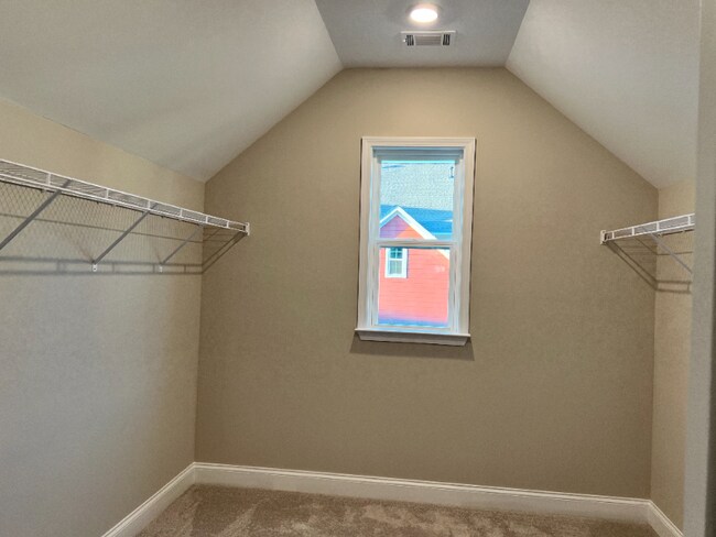 Building Photo - 4091 Aveline Ln