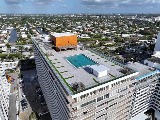 Building Photo - 4020 Galt Ocean Dr