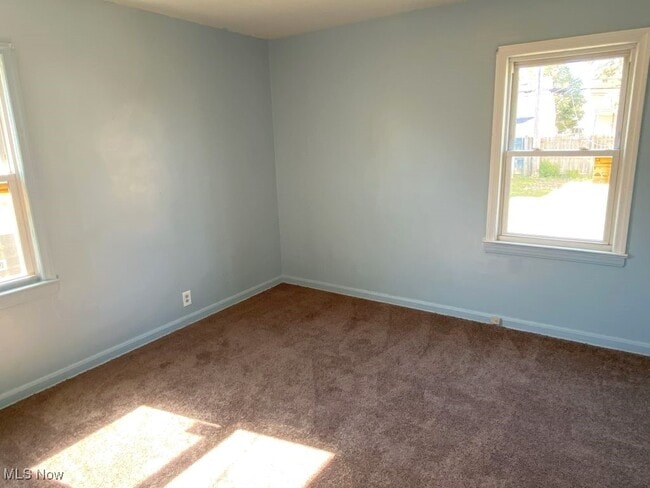 Building Photo - 21417 Gardenview Dr