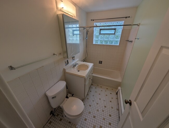 Building Photo - 4939 S Dorchester Ave