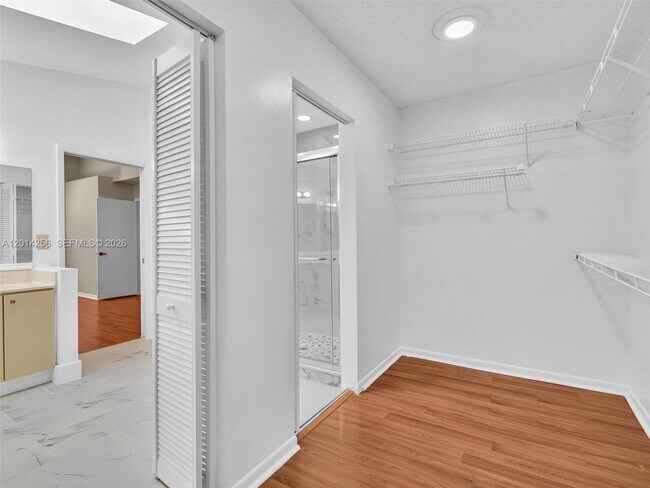 Building Photo - 10731 NW 16th Ct