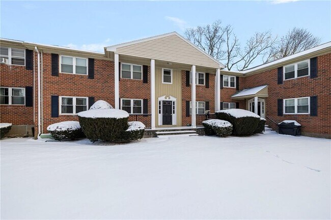 Building Photo - 70 Carroll Ave