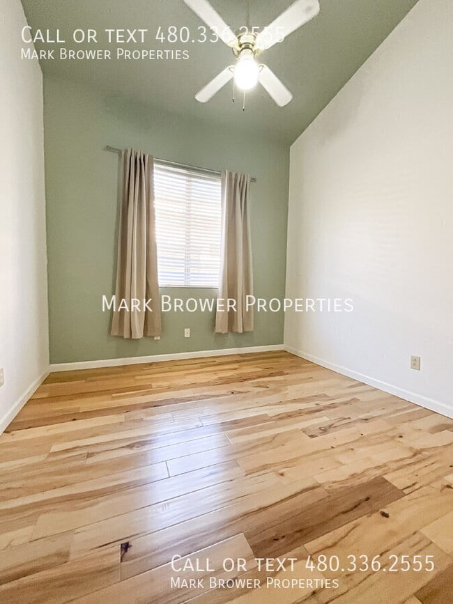 Building Photo - 941 N Florence Dr