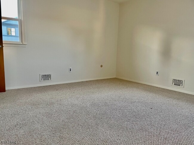 Building Photo - 365 Patricia Ct