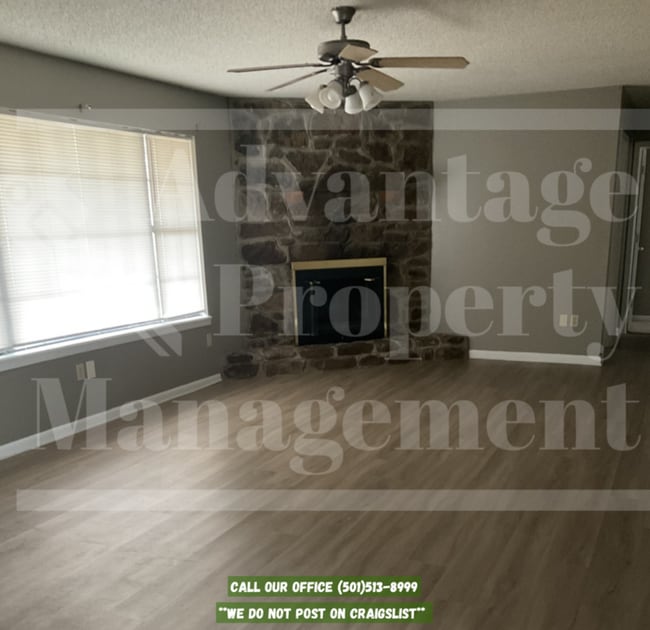 Building Photo - 9 Mdw Crk Dr