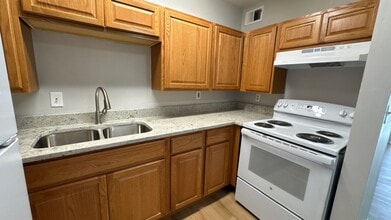 Building Photo - 4101 Blue Lick Ct