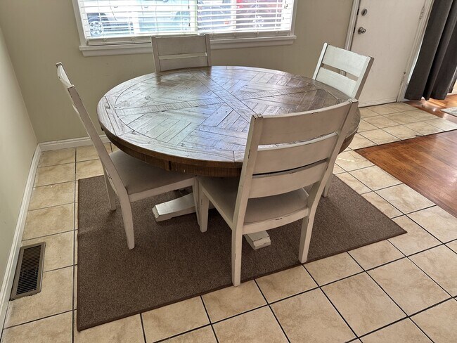 Building Photo - 1296 Buccaneer Dr