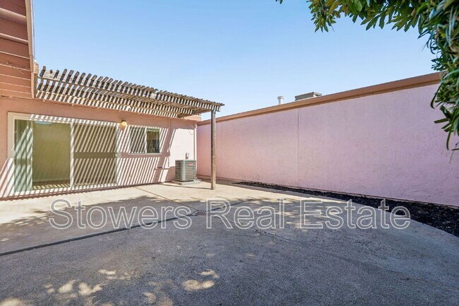 Building Photo - 2535 Heatherlark Cir