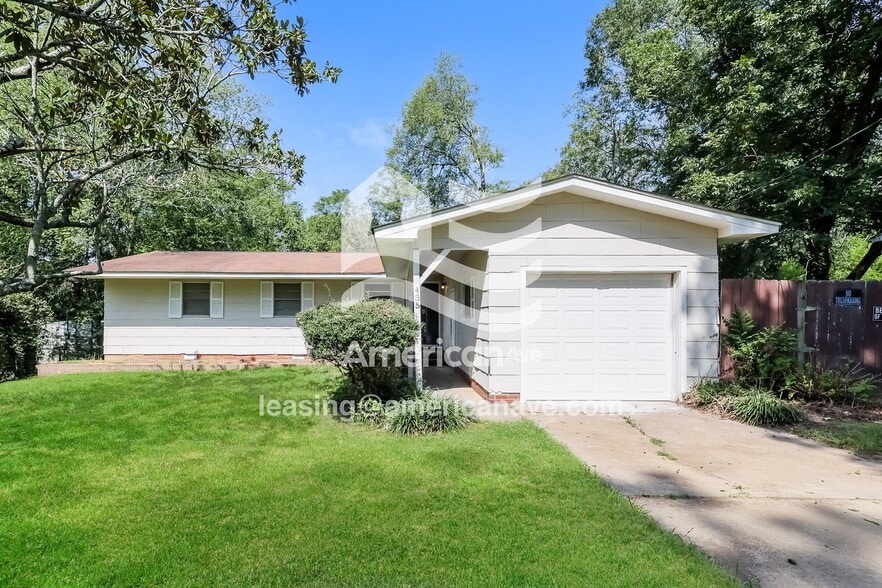 Primary Photo - 435 McDowell Park Cir