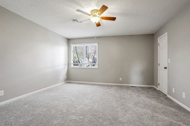 Building Photo - 10814 W 116th St