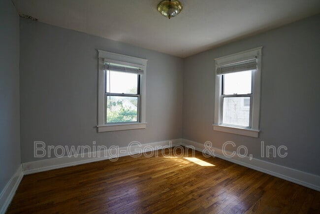 Building Photo - 2109 12th Ave S