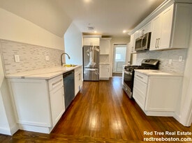 Building Photo - 19 Bellevue St