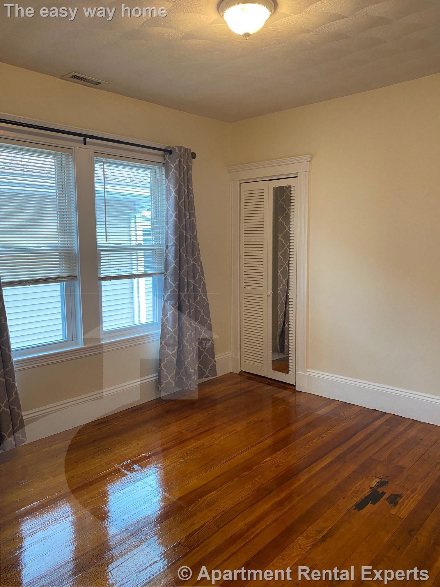 Building Photo - 188 Harvard St