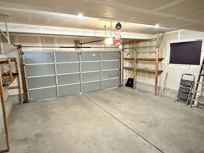 Building Photo - 2022 N 850 W