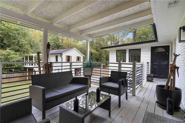 Building Photo - 2327 Young Rd