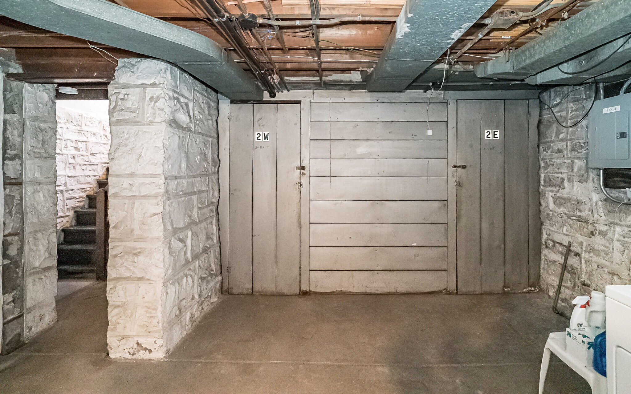 Building Photo - 6525 Devonshire Ave