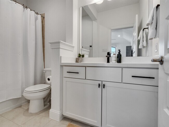 Building Photo - 913 Goose Creek St