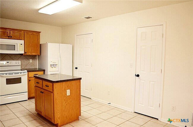 Building Photo - 4902 Slate Ct