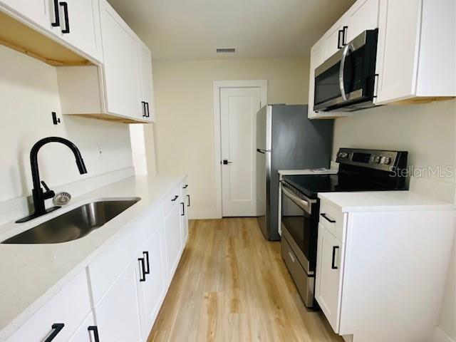 Building Photo - 1934 18th Ave S