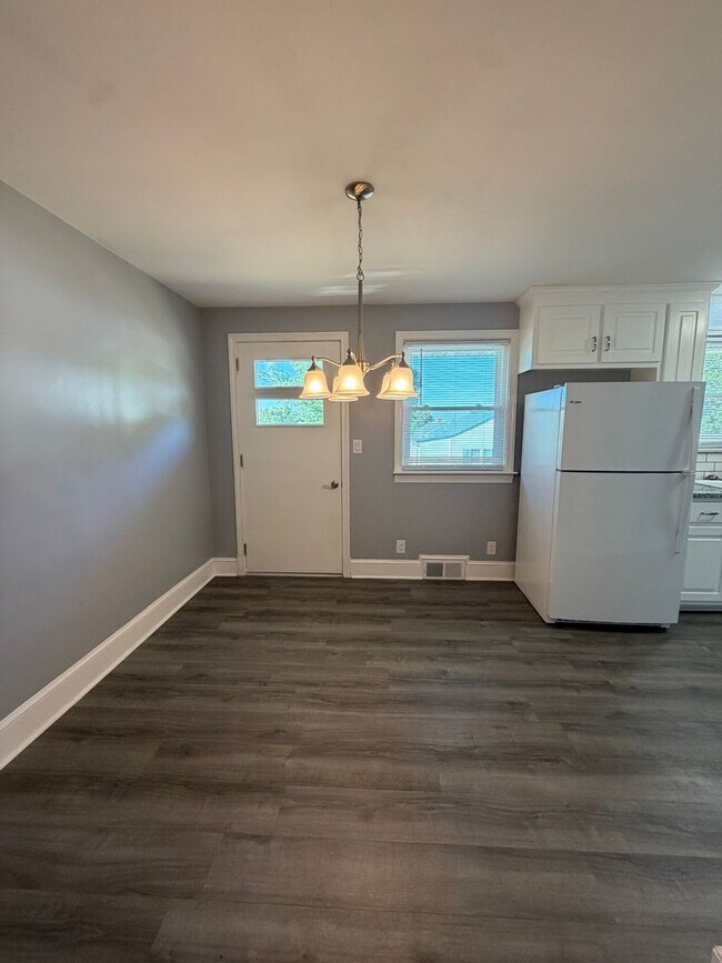 Building Photo - 2 Bed 2 Bath Home on Westover