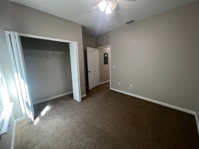 Building Photo - Stylish 3 Bedroom, 2 bath Condo with Woode...