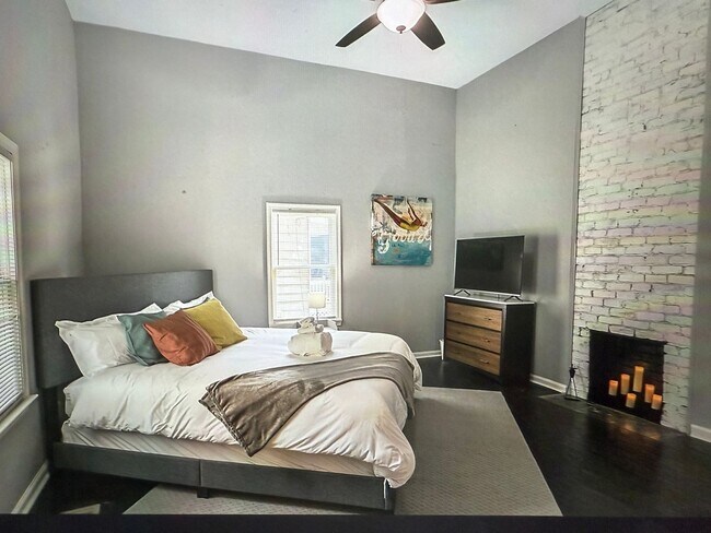 Building Photo - Charming 4BR House in Atlanta