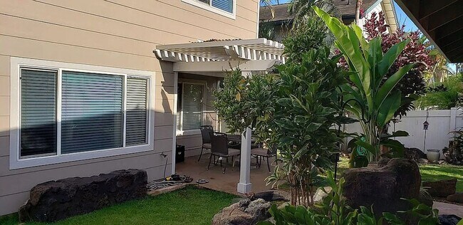 Building Photo - Beautiful 4 Bedroom Home in Ocean Pointe *...