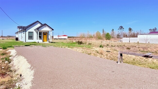 Building Photo - 7014-5914 02