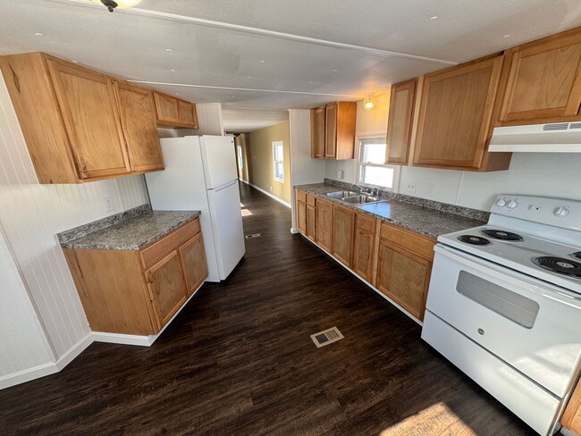 Building Photo - 3 Bedroom Mobile home in Canaan