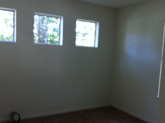 Building Photo - 3 Bedroom 2 Bath Home in Mace Ranch-$500 off 1st Month's Rent