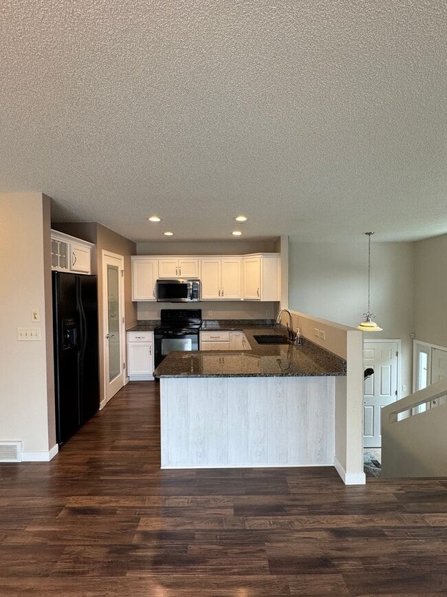 Building Photo - Beautiful Home in NW Mandan for Rent
