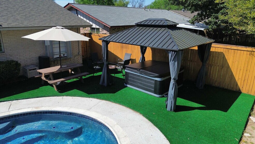 Building Photo - 2017 Meadow Lark