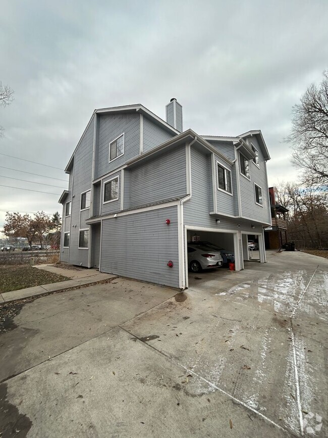 Building Photo - 2-bed Condo for Rent in Boulder!