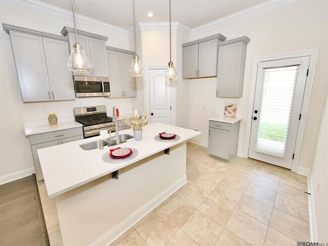 Building Photo - 17065 White Ibis Ave