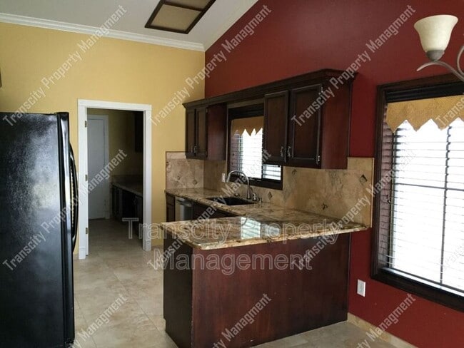 Building Photo - 5118 E Adobe St