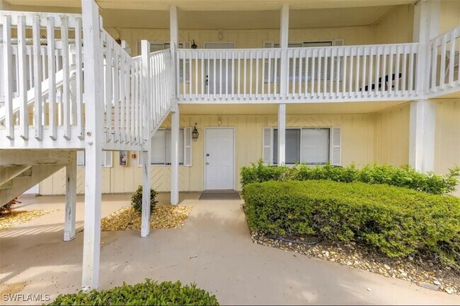 Building Photo - 4605 Bayshore Dr