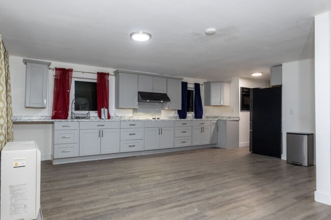 Building Photo - 4548 Melan Dr N