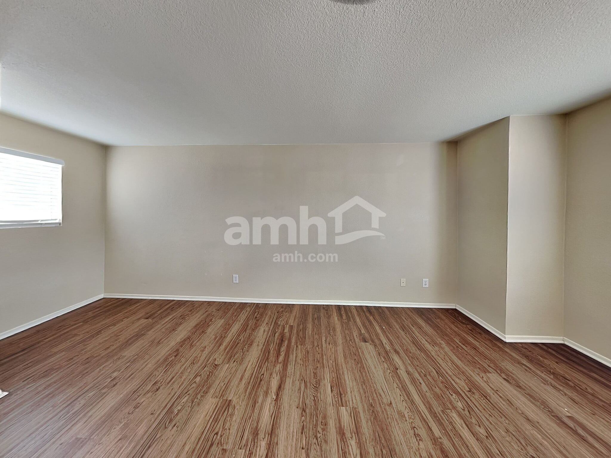 Building Photo - 6913 S Goshawk Dr