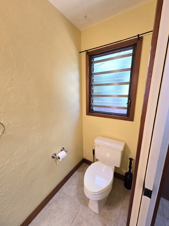 Building Photo - 2Br/1.5ba/2pkg Split Level Townhome - Pearlridge Aiea