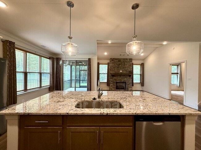 Building Photo - 7183 Mercedes Ln