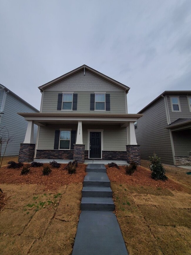Building Photo - Beautiful Home in Huntersville