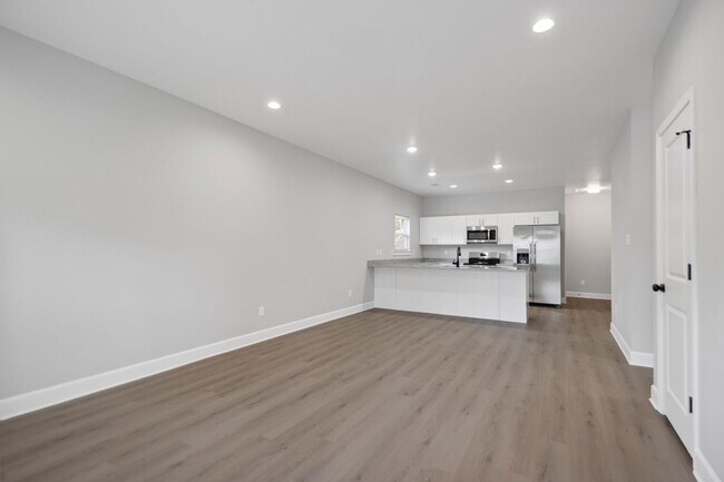 Building Photo - 2311 Nichols Rd