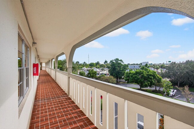 Building Photo - 1501 Cayman Way