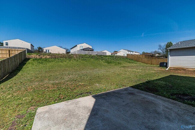 Building Photo - 217 Whitestone Dr NE