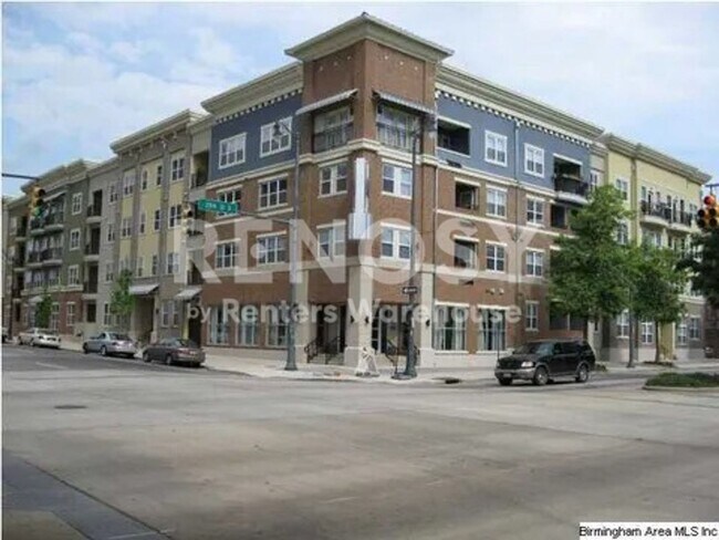 Building Photo - 401 20th St S