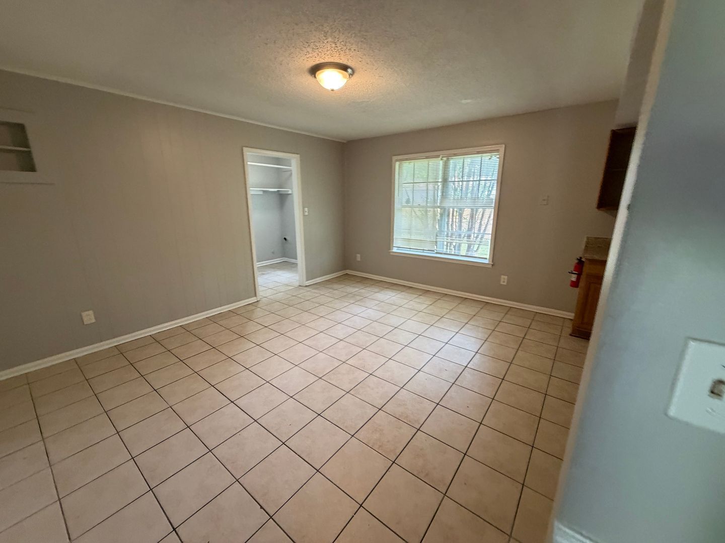 Building Photo - 5071 Gray Dr